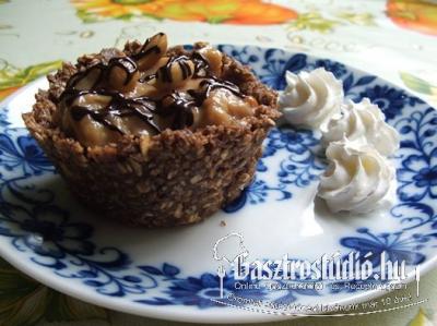 Csokis-karamellás muffinkosárka recept fotója