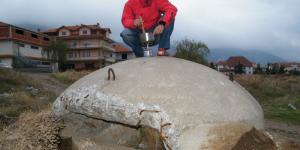 Paprikás Csirke a betonbunker tetején - Albániában akciózott az Extrém Szakács