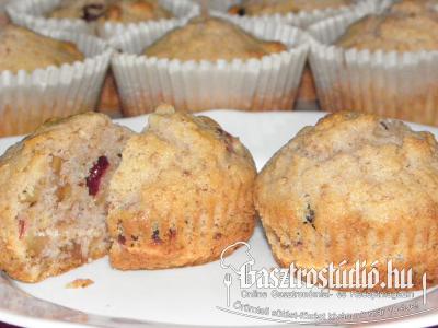Aszalt áfonyás muffin recept fotója