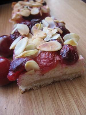 Cseresznyés - túrós pite recept fotója