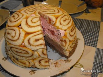 Epres-csokis Charlotte torta  recept fotója